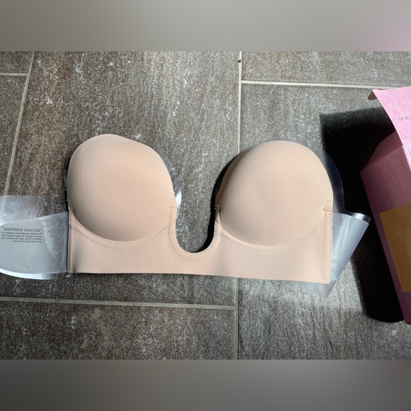 Backless bra - Picture 3 of 4